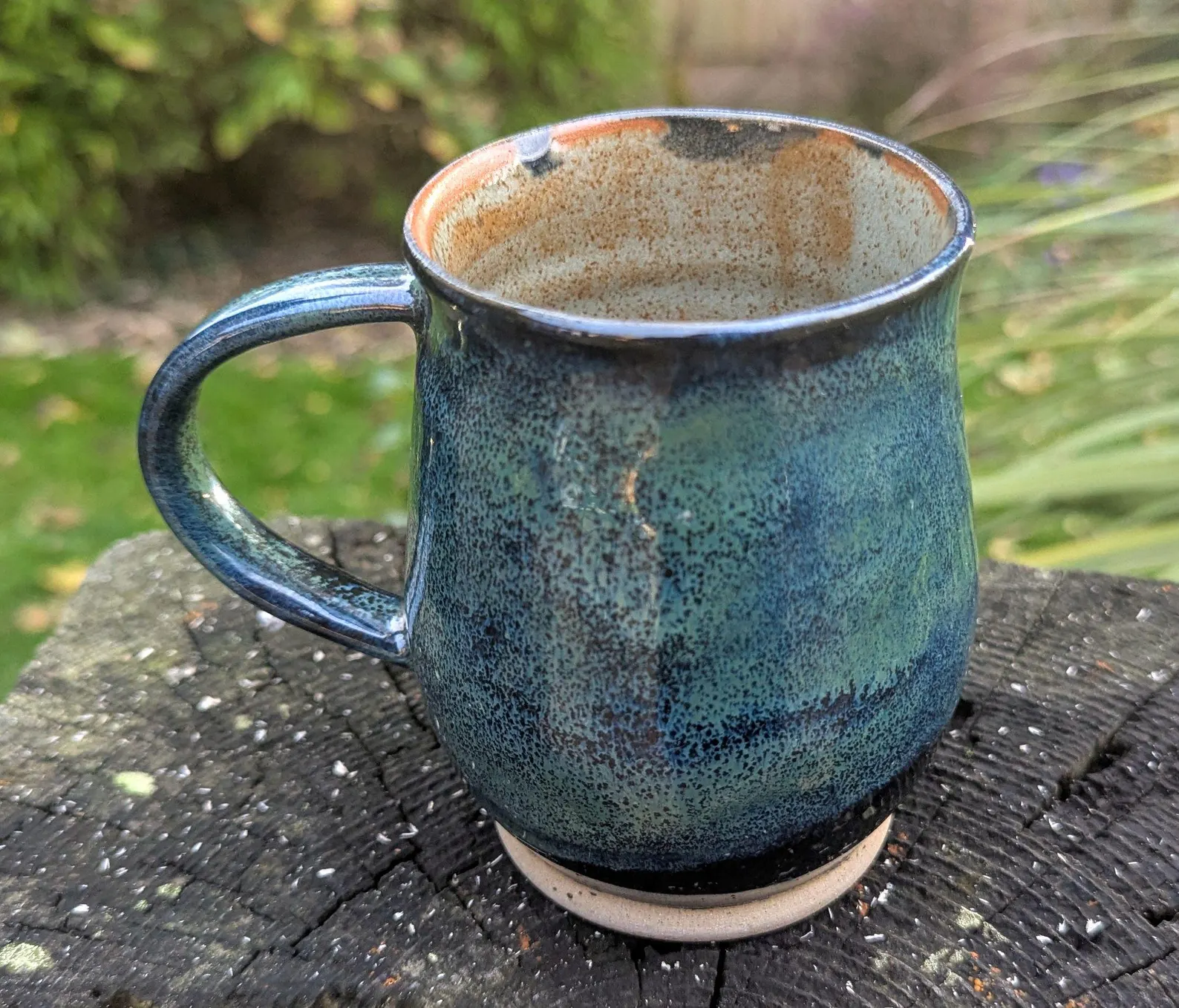 handmade mug, Green black: large ceramic mug, 12 fl oz - Image 4