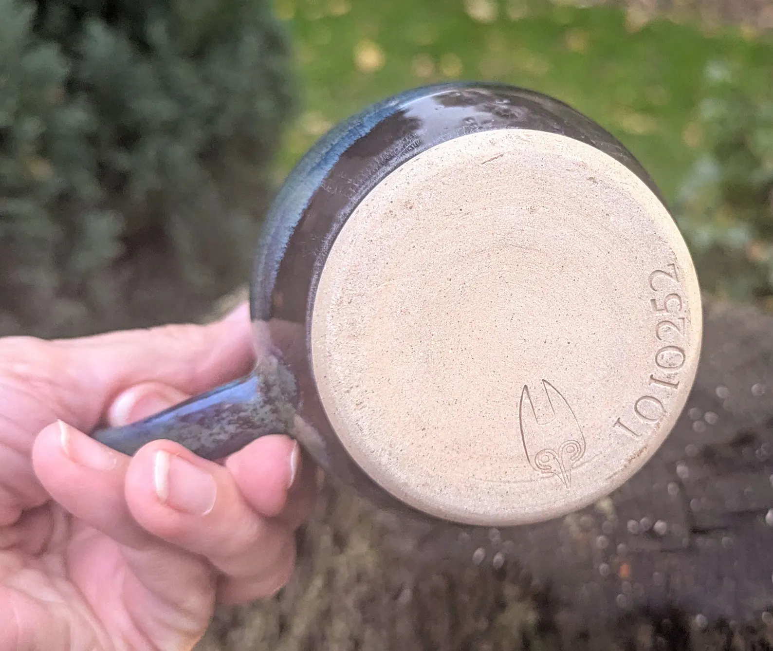 handmade mug, Green black: large ceramic mug, 12 fl oz - Image 6