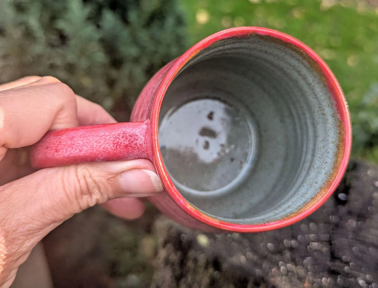 Handmade bright Pink Ceramic Mug: green Interior, 10 fl oz - Image 6